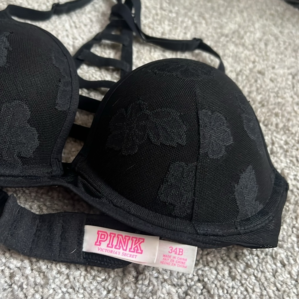 Pink/Victoria’s secret lace bra
